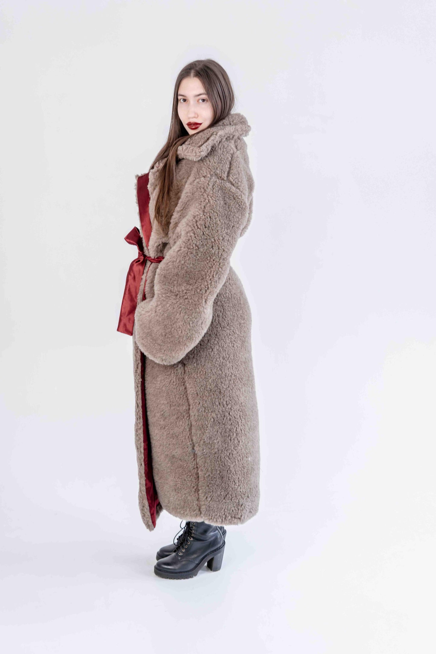 Oversized Woolen Coat with Maroon Silk Lining - Beige - MellowConceptStore