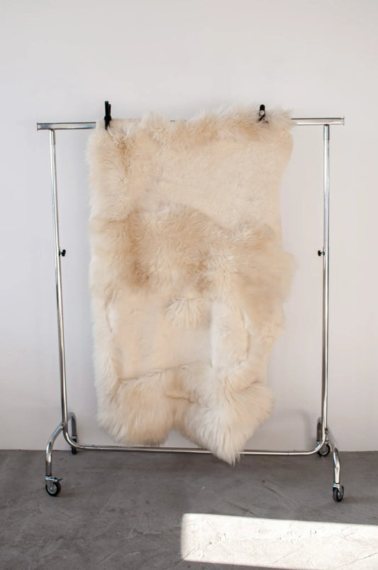 Natural Sheepskin Ivory Carpet - Irregular - MellowConceptStore