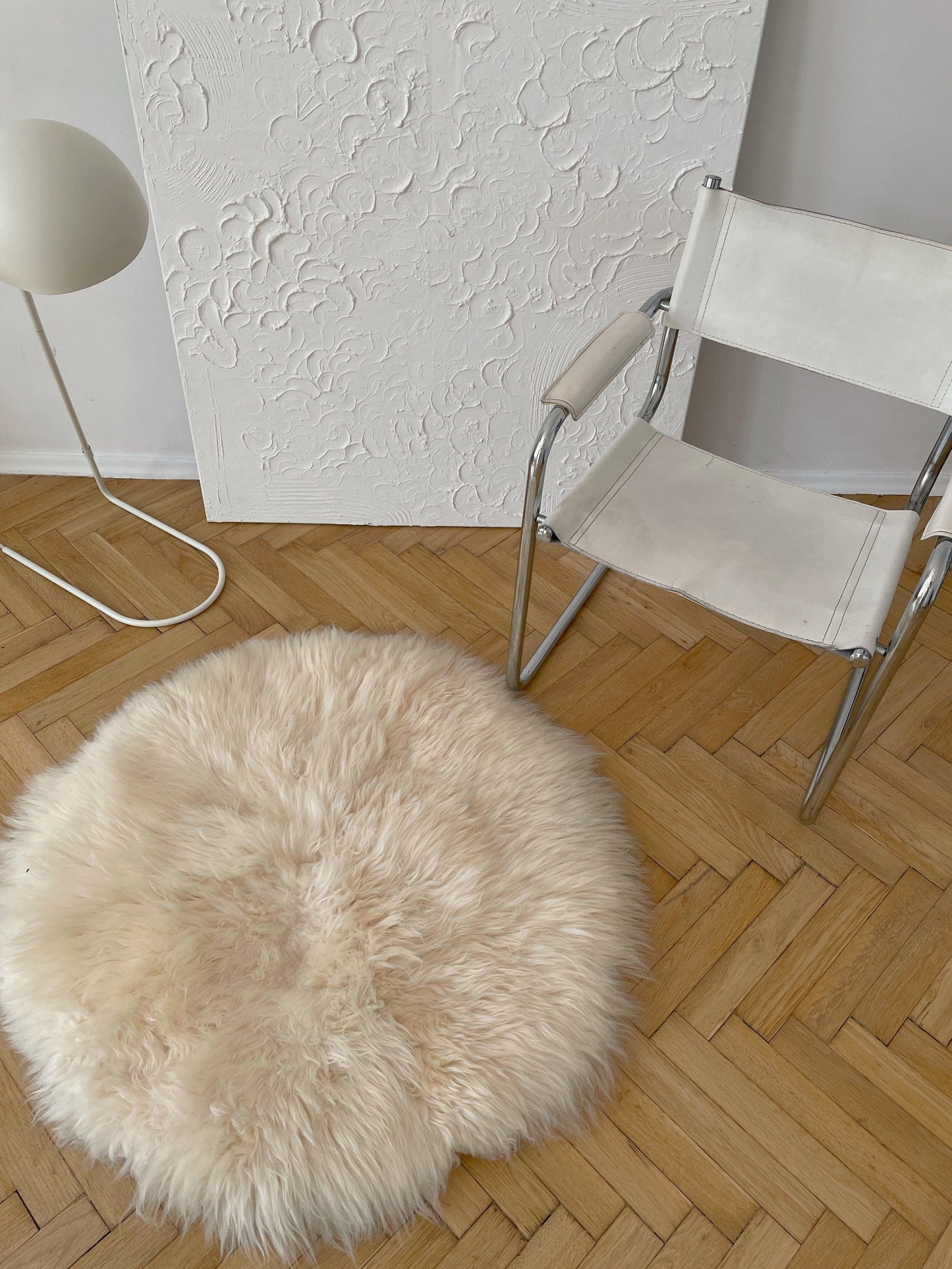 Natural Sheepskin Ivory Carpet Round