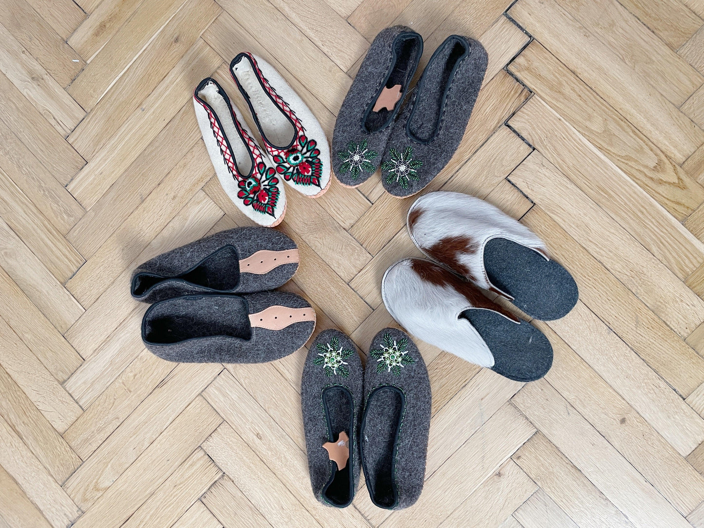 Adult Woolen Slippers (felt) with ornaments - MellowConceptStore